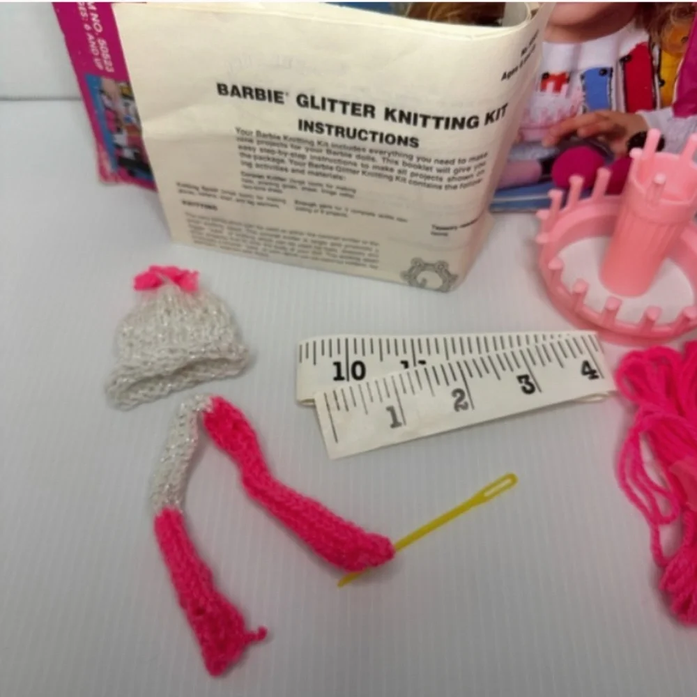 Vtg 1986 Barbie Glitter Knitting Kit Make Doll Clothes with Instructions Girls